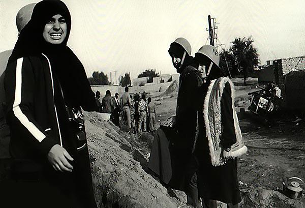نقش زنان در حماسه خونين شهر نقش زنان در حماسه خونين شهر