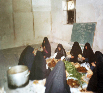 روایتی از 25 بانوی جوان در پشت جبهه های جنوب/ چشم هایی که آرزوی خوابی طولانی  داشتند