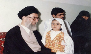 حاشیه‌های دیدار صمیمانه رهبر معظم انقلاب با خانواده شهید برونسی