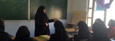 معلمی که با « روسری آبی» به کلاس می رود معلمی که با « روسری آبی» به کلاس می رود