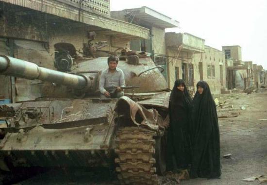 به حرمت سیاه چادرهایی که به جنگ جسارت دادند